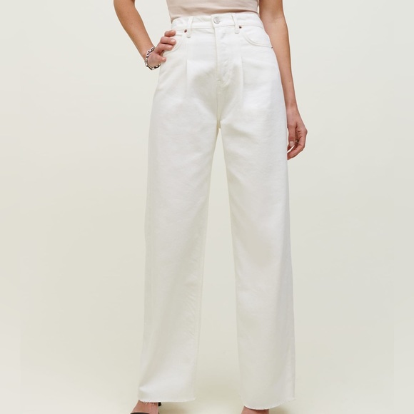 Reformation Pants - NWOT Reformation Pleated Reworked High Rise Wide Leg Jeans